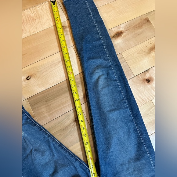 Levi’s Wedgie Skinny Jean - Picture 4 of 5